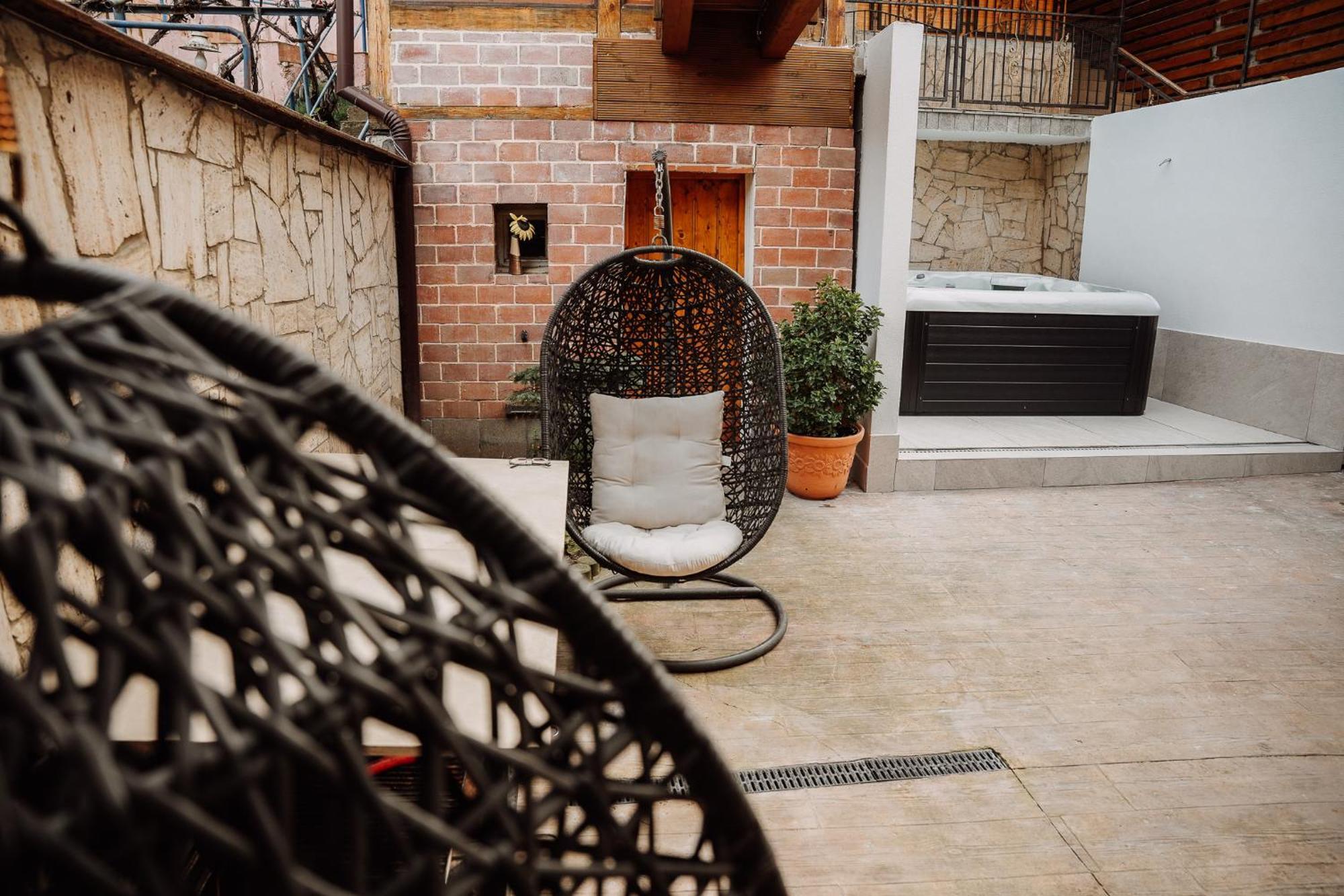 Real Home 1 Sibiu Exterior photo
